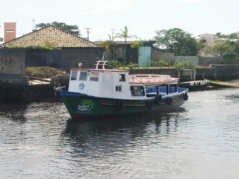 Embarcação Barca da Ilha da ABALINE, travessia oficial para a Ilha do Mel