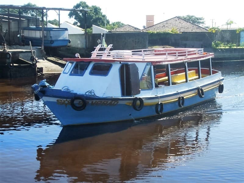 Embarcação Sol de Verão II da ABALINE, travessia oficial para a Ilha do Mel